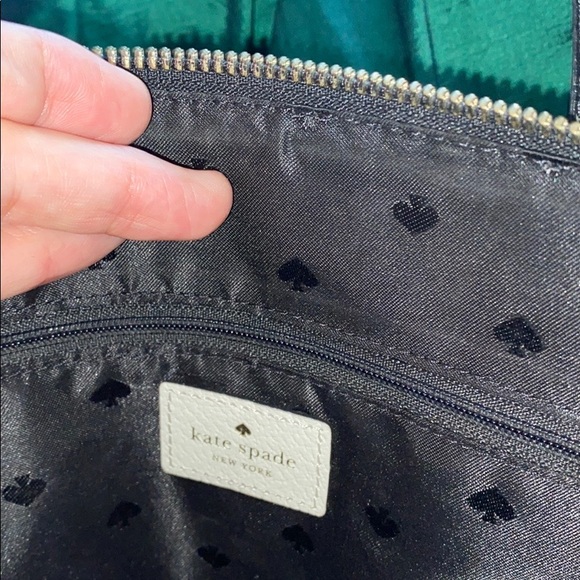 Kate Spade Handbag Like New! - Picture 4 of 11